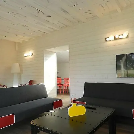 Sleeps 4 Wifi *
